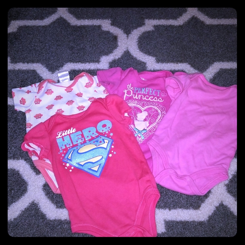 4 piece baby girl onesie bundle (bundle#12)